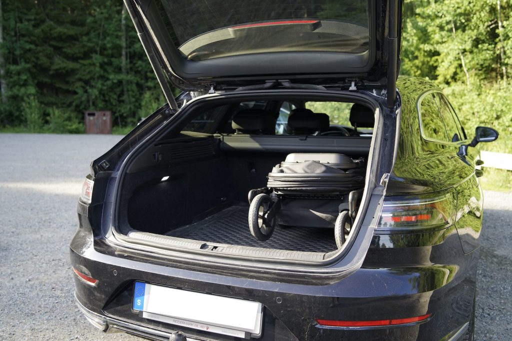 Har man en liten bil med begrenset bagasjerom kan Prestige 2 være et ekstra godt valg. Den får enkelt plass i bagasjerommet og etterlater god plass til handleposer og annet.