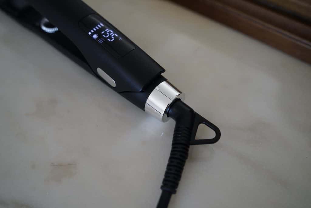 Les vår test av Curli AeroFlow – en kraftig, kompakt hårføner med magnetiske munnstykker, robust ledning og brukervennlig betjening for alle hårtyper.