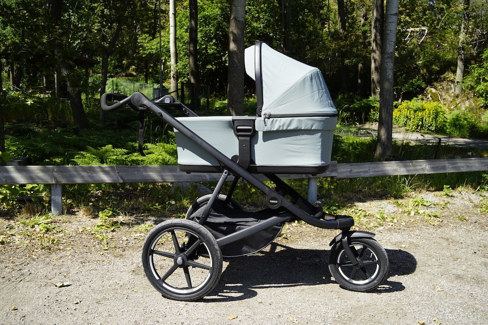 Urban Glide 3 er en sporty trehjuling som passer like godt i byen som i skogen.